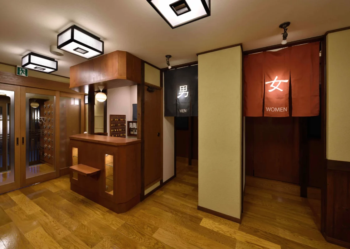 top-reception-0113 Reception area with separate men’s and women’s entrances at Mannenyu sento